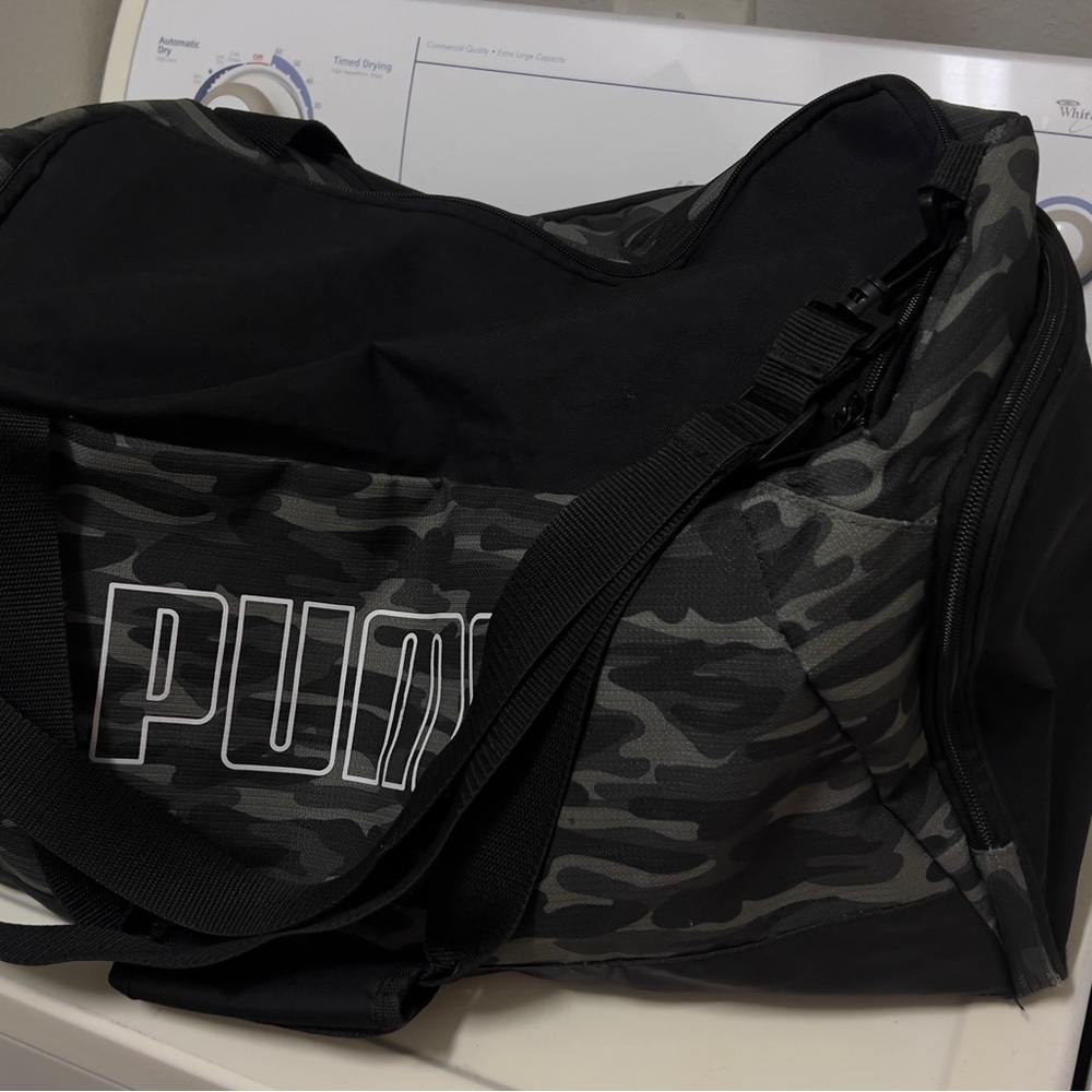 PUMA Men's Camouflage Duffel Bag - Black and Green